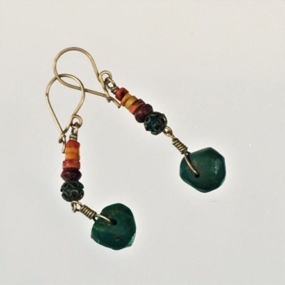 Southwestern Dangle Drop Earrings Natural Stone Beads Boho Western 1.5 Inch Long - Picture 3 of 5